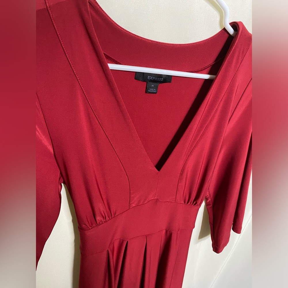 Express Dress - Picture 2 of 4